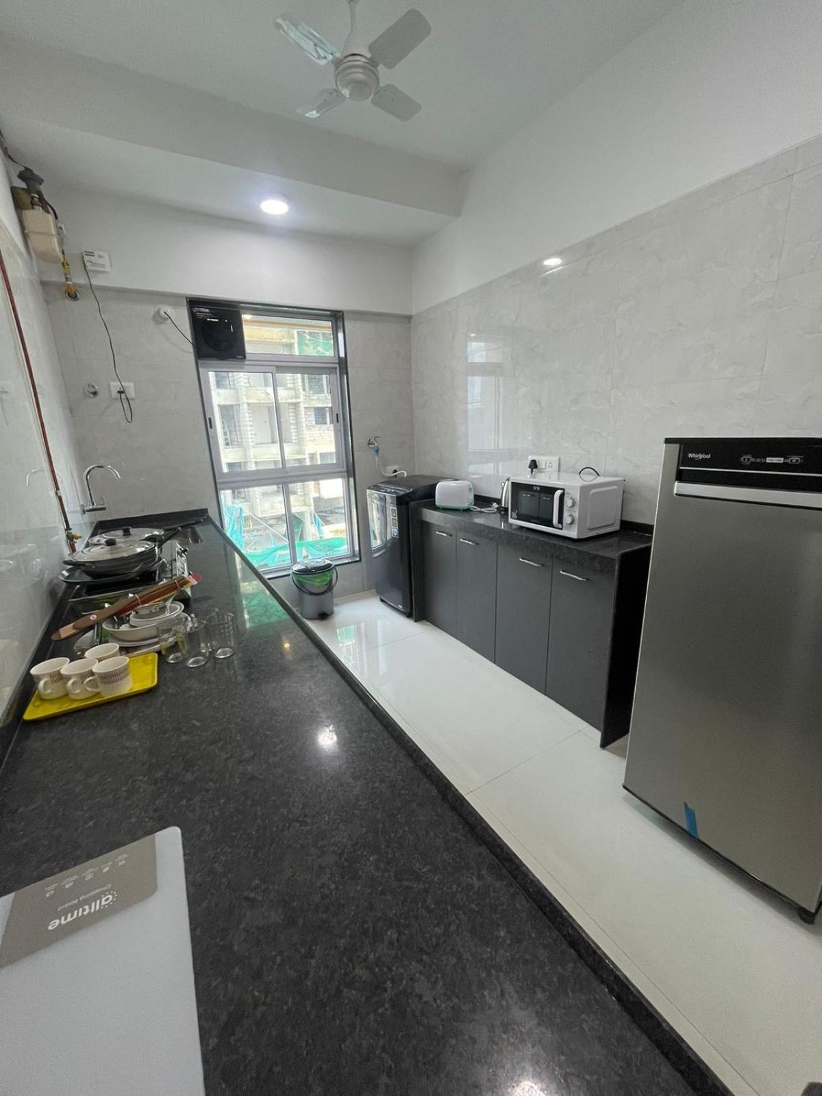 Hsquare Luxury Apartments Goregaon Mumbai Exterior photo