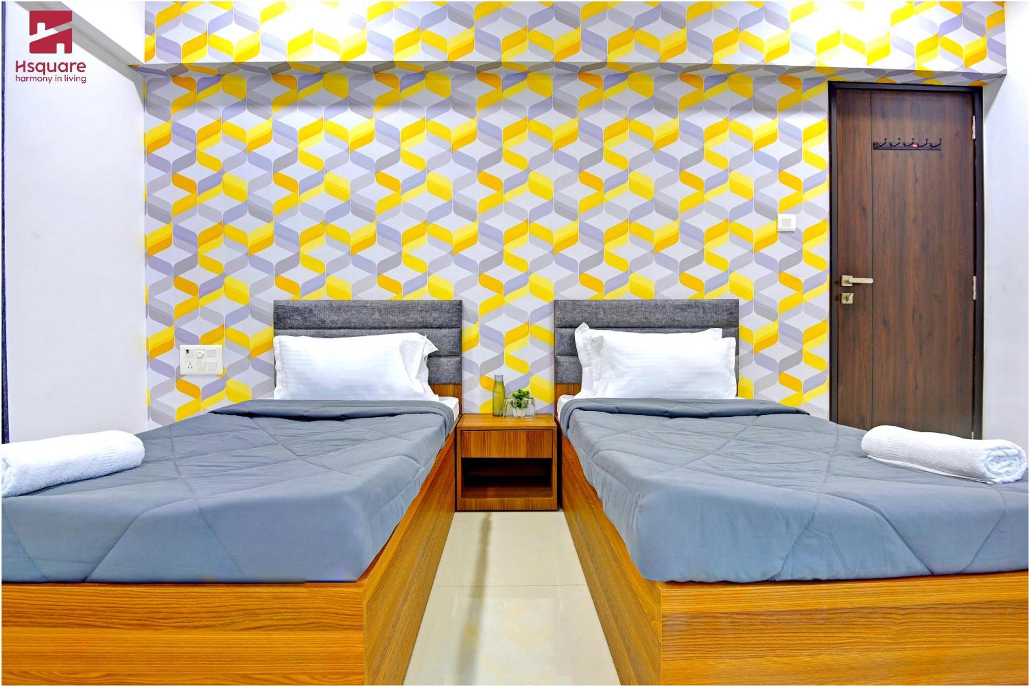 Hsquare Luxury Apartments Goregaon Mumbai Exterior photo